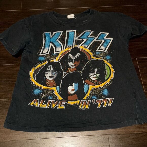 Madeworn KISS Cropped Tshirt, Small - Picture 2 of 5